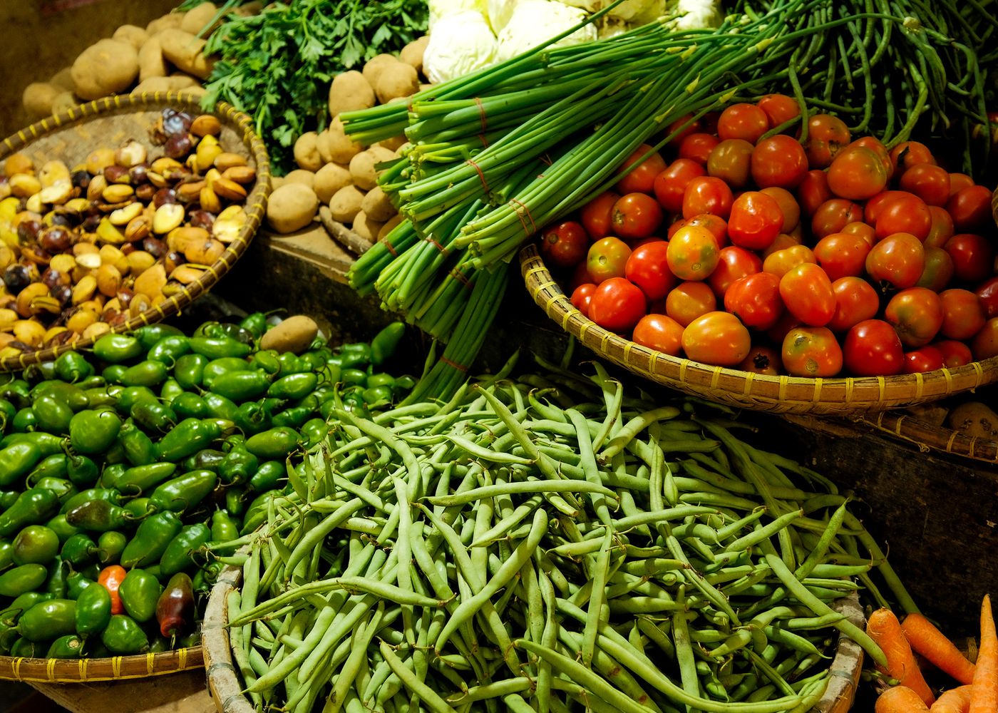 Fresh fruits and vegetables from Bangladesh pack-houses